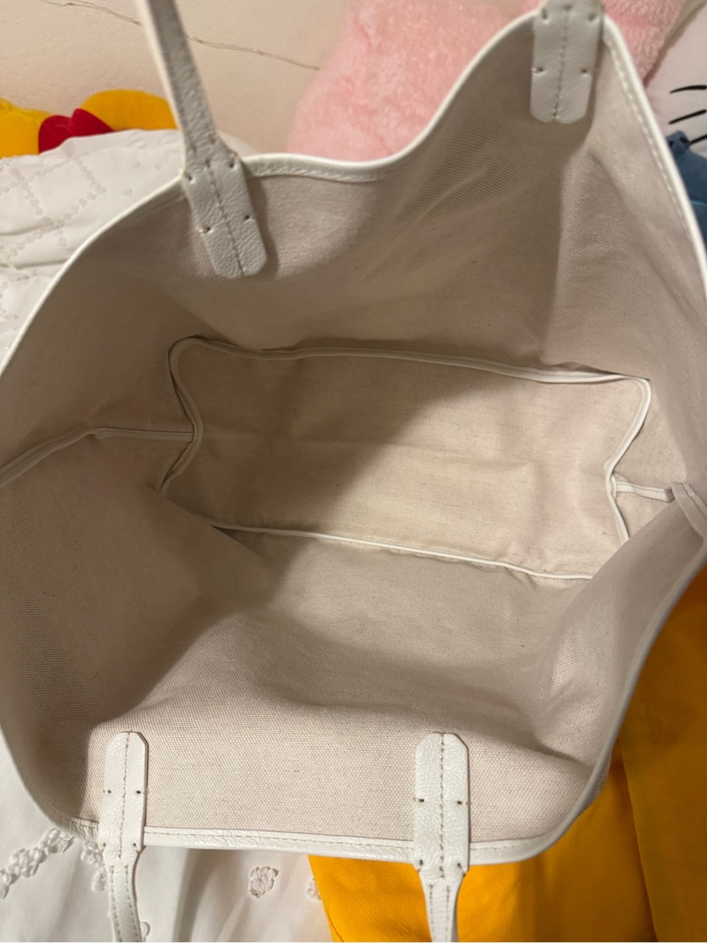 Goyard Saint Louis PM Tote in White - Picture 3 of 6